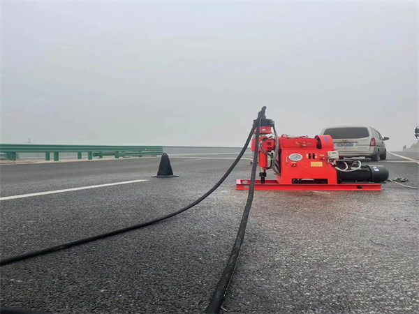 宁都马路路基路面开裂下沉注浆加固灌浆