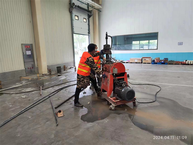 宁都厂房地面下沉塌陷注浆加固施工